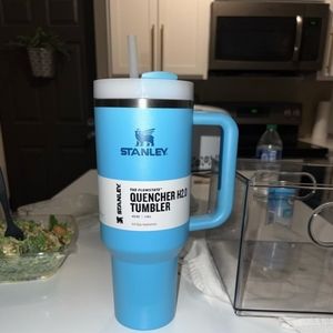 Stanley Tumbler Pool 40oz